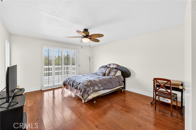 Detail Gallery Image 8 of 18 For 6800 Cedarbark Ct, Oak Park,  CA 91377 - 3 Beds | 2/1 Baths