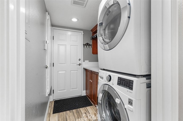 Detail Gallery Image 27 of 35 For 510 S Hollydale, Anaheim Hills,  CA 92808 - 3 Beds | 3 Baths