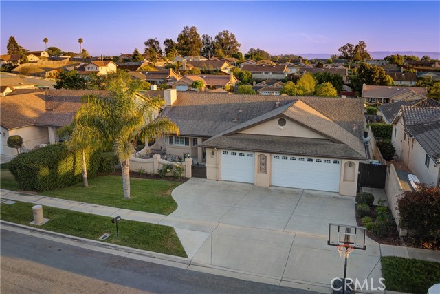200 Cyclone Street, Nipomo CA: https://media.crmls.org/medias/4b31db18-0800-4437-b57a-7046119e6a58.jpg