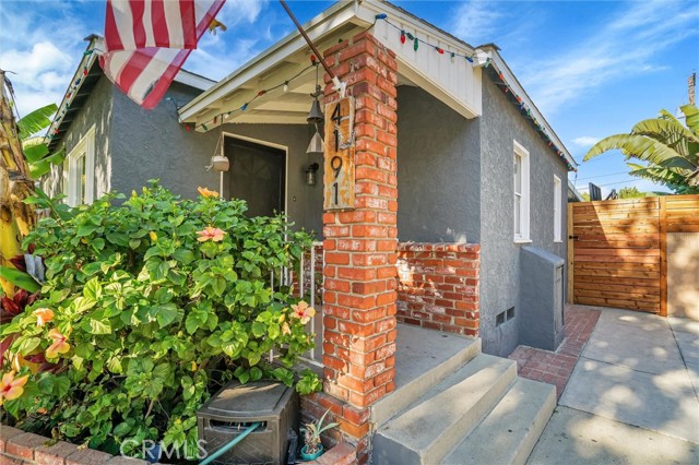 Detail Gallery Image 3 of 31 For 4191 East De Ora Way, Long Beach,  CA 90815 - 2 Beds | 1 Baths