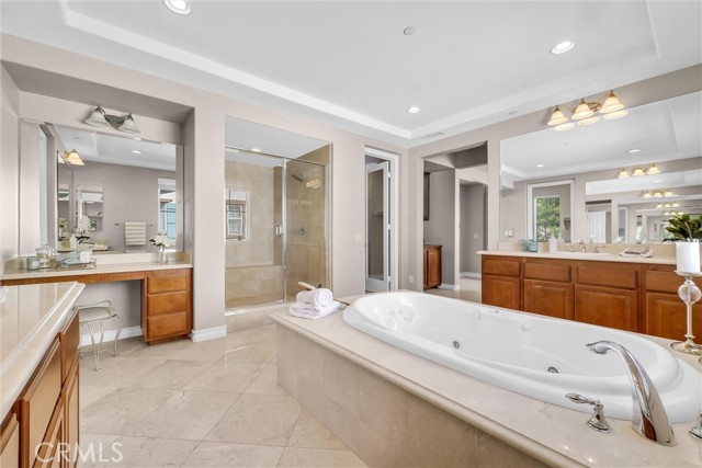 2144 Mulefat Circle, Corona CA: https://media.crmls.org/medias/4b32faa5-f4d3-4c8f-a32c-e982334e6f07.jpg