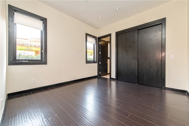 Detail Gallery Image 15 of 39 For 268 S Clark Dr, Beverly Hills,  CA 90211 - 5 Beds | 5/1 Baths