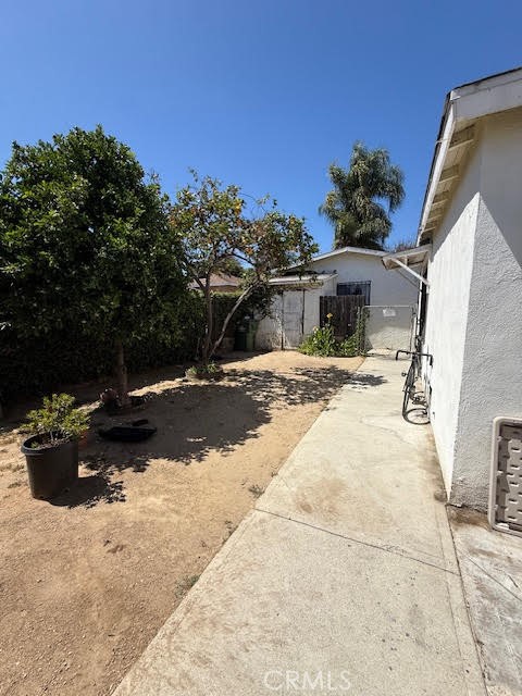 Detail Gallery Image 4 of 4 For 3662 108th, Inglewood,  CA 90303 - – Beds | – Baths