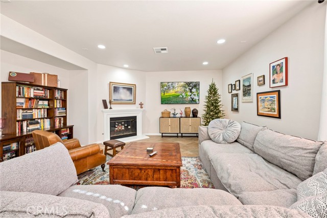 Detail Gallery Image 13 of 52 For 28959 Cumberland, Temecula,  CA 92591 - 4 Beds | 3/1 Baths