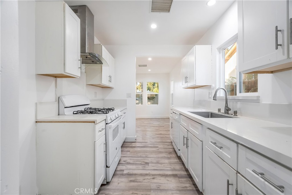 MLS #DW25237785 image #9