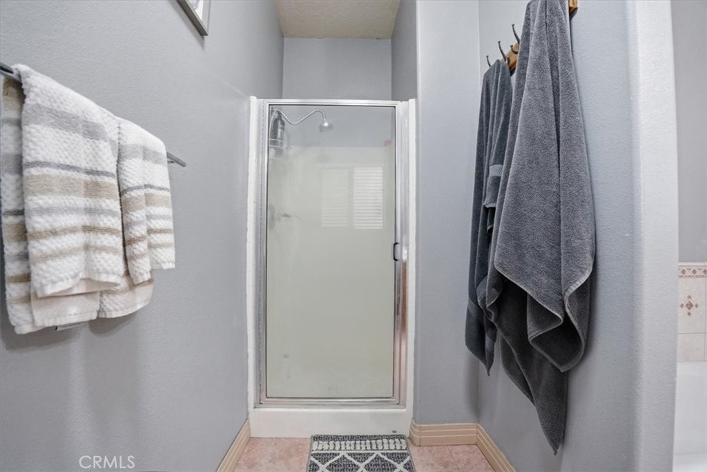https://media.crmls.org/medias/4b352d91-8693-4938-a193-ea5c75692f26.jpg?preset=X-Large