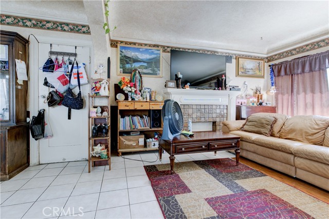 Detail Gallery Image 29 of 30 For 2213 S Bronson Ave, Los Angeles,  CA 90018 - – Beds | – Baths