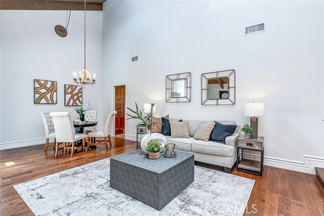 756 N Malden Avenue, Fullerton CA: https://media.crmls.org/medias/4b35e546-23a0-4d9c-b23f-c6857838b0fa.jpg