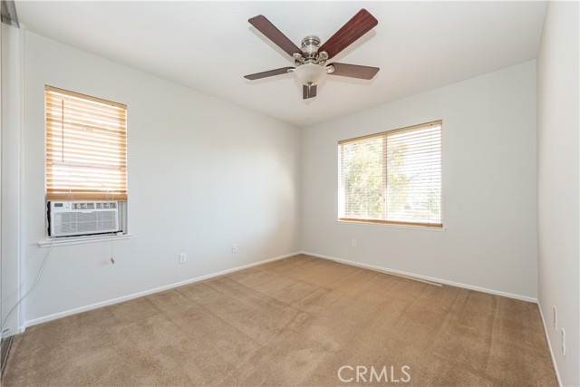 Detail Gallery Image 22 of 33 For 360 Avenue 9, Lake Elsinore,  CA 92530 - 4 Beds | 2/1 Baths