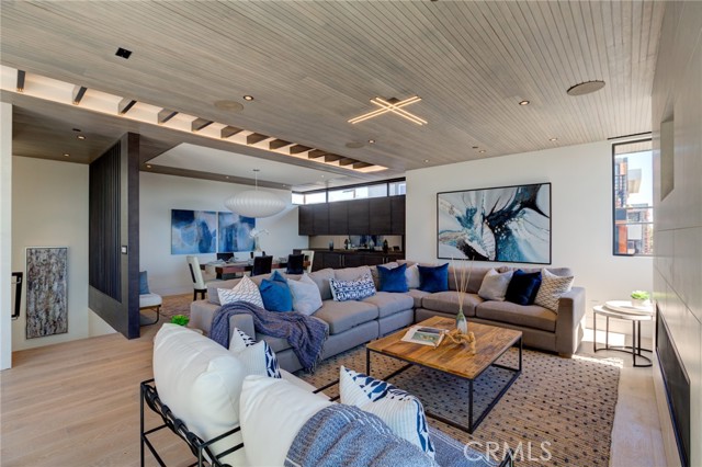 405 26th Street, Manhattan Beach, California 90266, 4 Bedrooms Bedrooms, ,1 BathroomBathrooms,Residential,Sold,26th Street,SB21203664