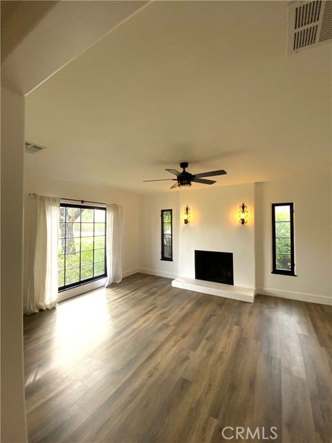 Detail Gallery Image 3 of 27 For 291 N 6th Ave, Upland,  CA 91786 - 2 Beds | 1 Baths
