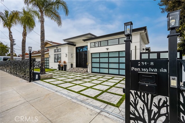 23118 Pennsylvania Avenue, Torrance CA: https://media.crmls.org/medias/4b37054f-c054-4d18-9c87-8510fd71e952.jpg