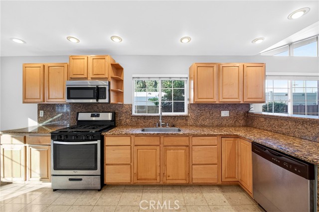 Detail Gallery Image 15 of 45 For 5267 Meadow Wood, Lakewood,  CA 90712 - 3 Beds | 2 Baths