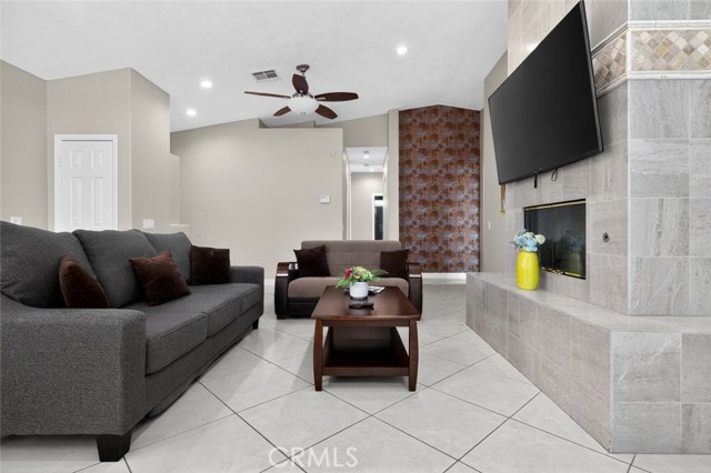 Detail Gallery Image 10 of 30 For 12220 Skyline Dr, Desert Hot Springs,  CA 92240 - 3 Beds | 2 Baths