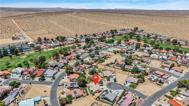 14665 Echo Lane, Helendale CA: https://media.crmls.org/medias/4b385d37-b76a-45ea-8656-8198277a8f39.jpg