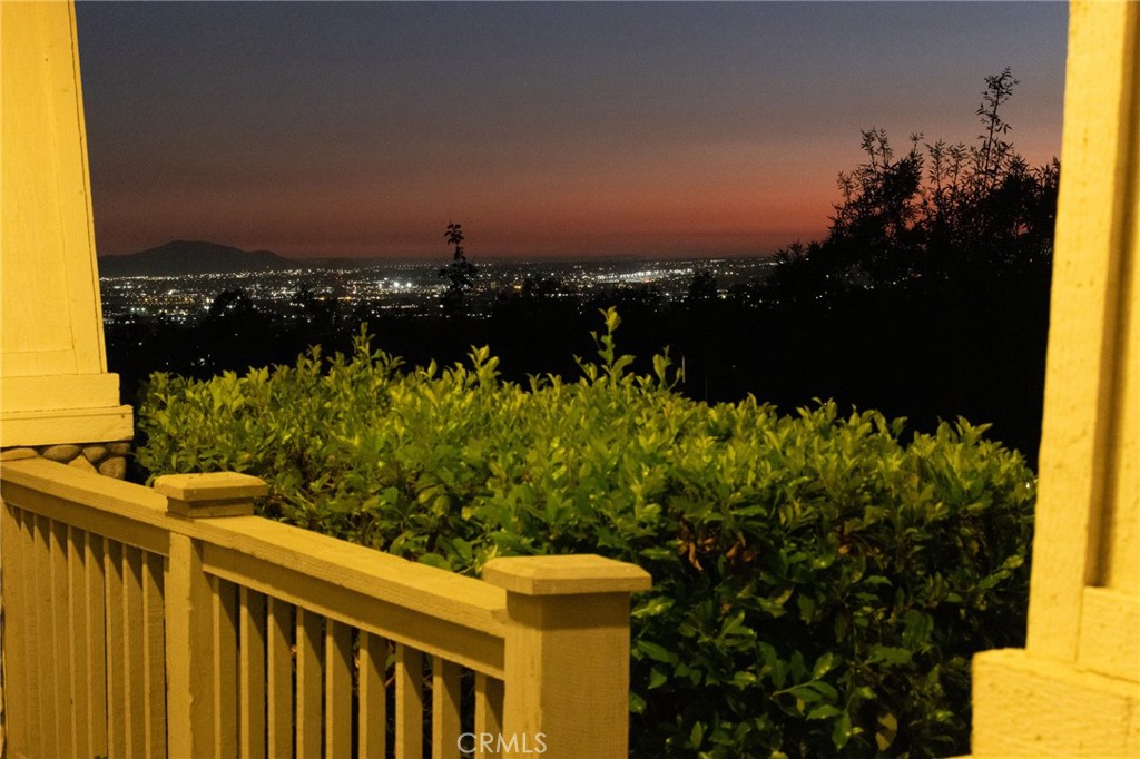 https://media.crmls.org/medias/4b385d39-14fa-49b8-8061-2464dfdd0e2f.jpg?preset=X-Large