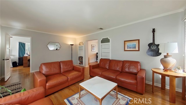 Detail Gallery Image 4 of 38 For 3516 Las Palmas, Glendale,  CA 91208 - – Beds | – Baths