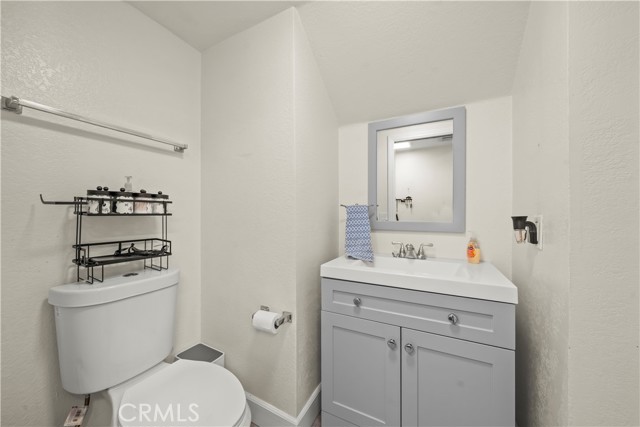 Detail Gallery Image 14 of 26 For 1112 S Cypress, Ontario,  CA 91762 - 2 Beds | 2/1 Baths