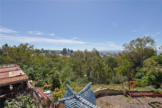 Image 30 of 26 For 4627 Huron Avenue