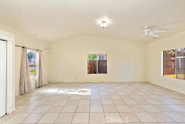 Detail Gallery Image 9 of 38 For 1520 W Norwood St, Rialto,  CA 92377 - 3 Beds | 2/1 Baths