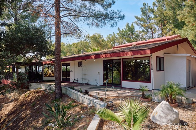 27424 Homyr Place, Canyon Country CA: https://media.crmls.org/medias/4b3ad53d-fe02-4503-9425-5f1cdb6105fd.jpg