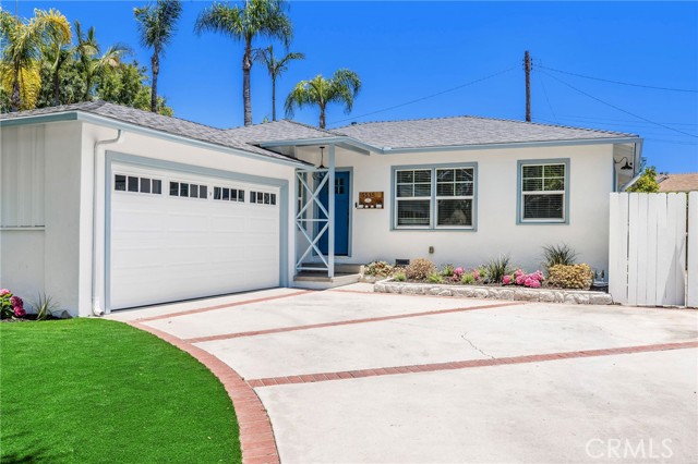 Detail Gallery Image 2 of 31 For 5535 W 142nd Pl, Hawthorne,  CA 90250 - 3 Beds | 3 Baths