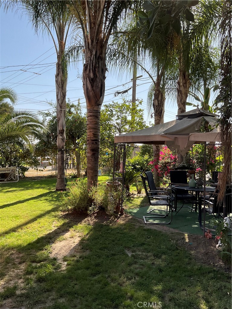 https://media.crmls.org/medias/4b3bcddb-f199-4d9e-9118-53a1cdc2b18d.jpg?preset=X-Large