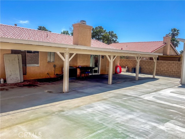11576 Star Street, Adelanto CA: https://media.crmls.org/medias/4b3bf76b-667a-4943-9653-38b294f04f27.jpg