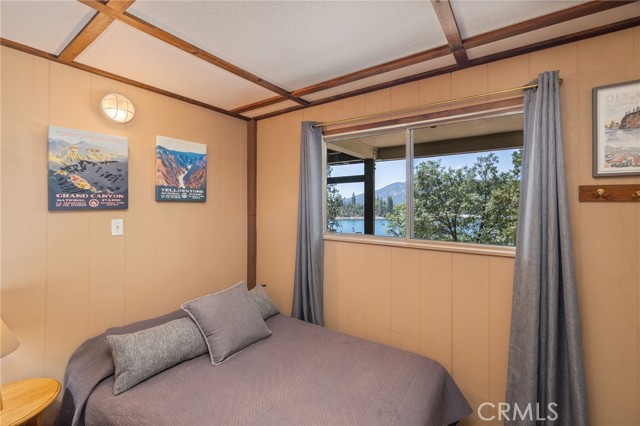 Detail Gallery Image 14 of 65 For 37744 Shoreline Dr, Bass Lake,  CA 93604 - 4 Beds | 2 Baths