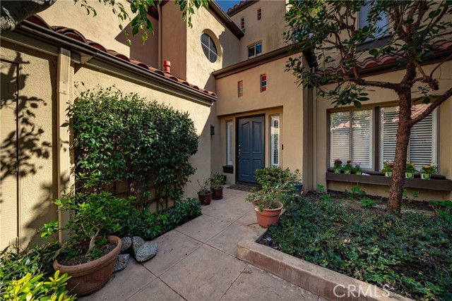 Detail Gallery Image 3 of 49 For 903 Muirfield Dr, Newport Beach,  CA 92660 - 2 Beds | 2/1 Baths
