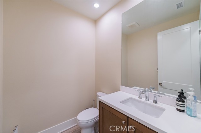 Detail Gallery Image 11 of 56 For 58 Longchamp, Irvine,  CA 92602 - 4 Beds | 4/1 Baths