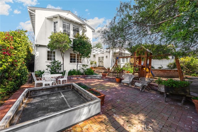 Detail Gallery Image 8 of 55 For 3301 Tilden Ave, Los Angeles,  CA 90034 - 4 Beds | 4 Baths