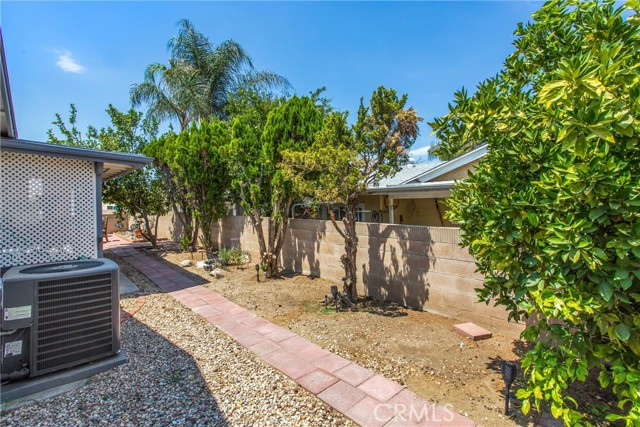 2307 El Toro Circle, Hemet CA: https://media.crmls.org/medias/4b3df911-b308-4d73-8950-8c8b82e7876d.jpg