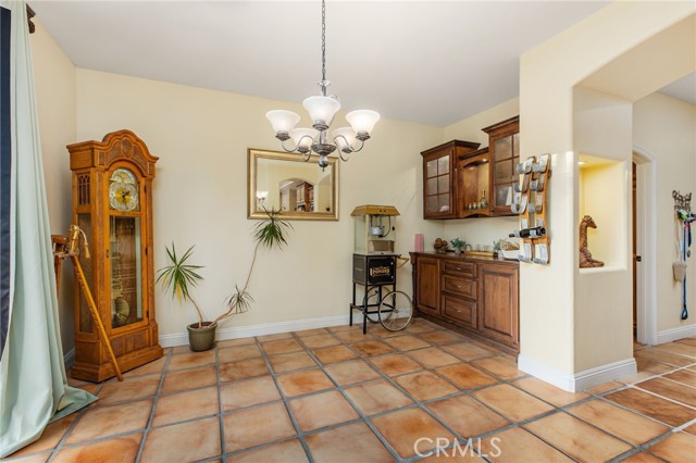 Detail Gallery Image 6 of 69 For 22088 Mustang Ct, Canyon Lake,  CA 92587 - 5 Beds | 4 Baths