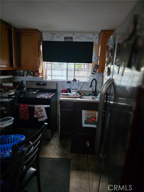 Detail Gallery Image 16 of 19 For 6605 West, Inglewood,  CA 90302 - – Beds | – Baths