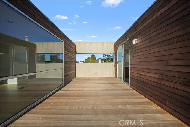 Detail Gallery Image 31 of 39 For 519 Santa Ana, Newport Beach,  CA 92663 - 4 Beds | 4/1 Baths