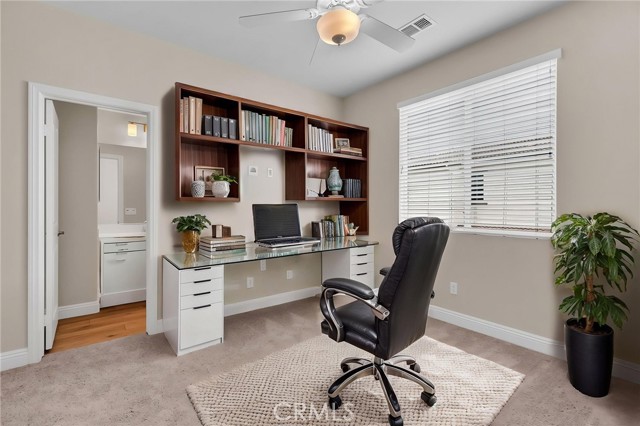 Detail Gallery Image 14 of 28 For 137 Macintosh Way, Upland,  CA 91786 - 2 Beds | 4 Baths