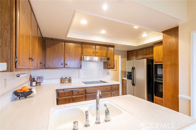 33 Oaktree Lane, Rolling Hills Estates, California 90274, 2 Bedrooms Bedrooms, ,3 BathroomsBathrooms,Residential,Sold,Oaktree,OC22217896