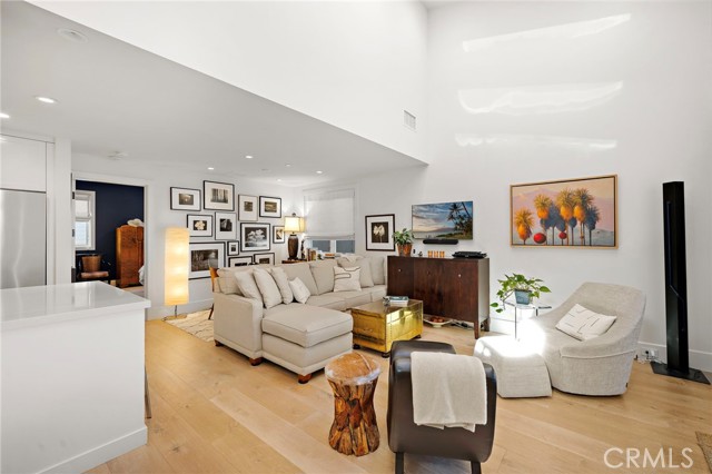 Detail Gallery Image 58 of 68 For 711 1/2 Marigold, Corona Del Mar,  CA 92625 - 2 Beds | 2/1 Baths