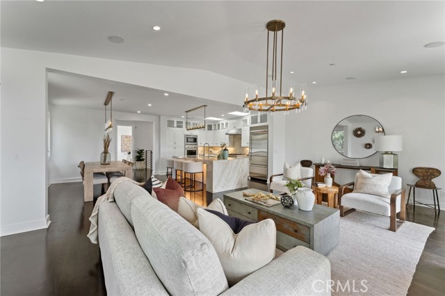 444 Morning Canyon Road, Corona del Mar CA: https://media.crmls.org/medias/4b40d630-4a04-4017-8a47-479c0aba0a40.jpg