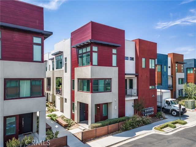285 Lodestar, Tustin CA: https://media.crmls.org/medias/4b4171de-f1e7-4754-88e5-1f1df17409dd.jpg
