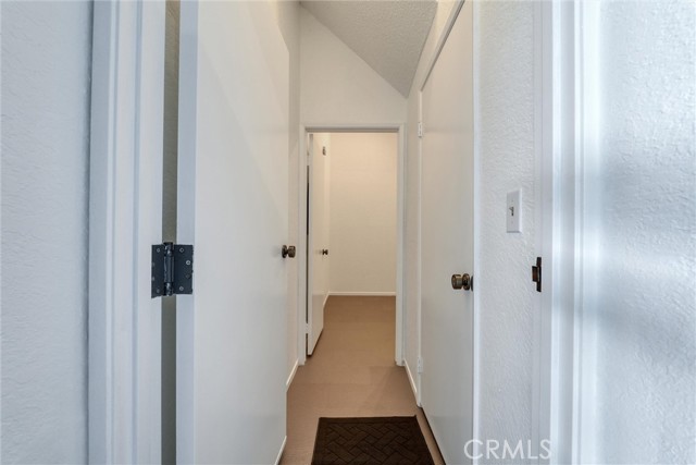 10229 Variel Avenue, Chatsworth CA: https://media.crmls.org/medias/4b423c52-d957-46f9-afcc-b98aee8ff1eb.jpg