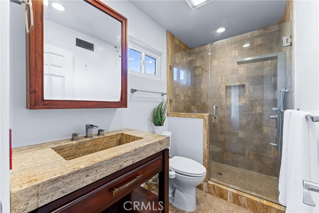 Detail Gallery Image 32 of 52 For 19398 Peachtree Ln, Huntington Beach,  CA 92648 - 2 Beds | 2/1 Baths