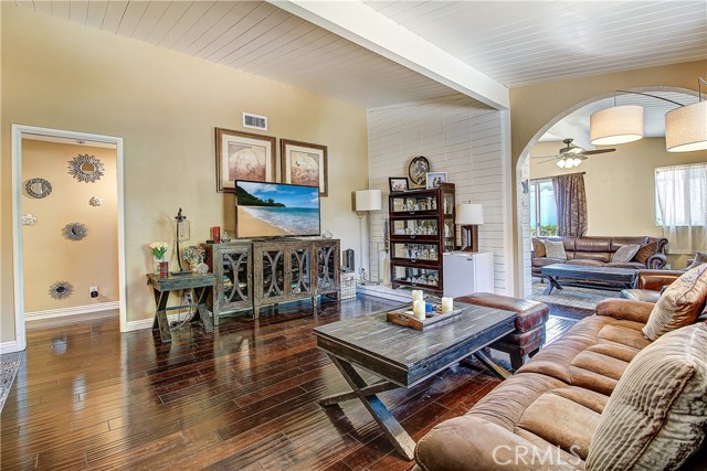 2993 Priscilla Street, Riverside CA: https://media.crmls.org/medias/4b4356aa-08de-40c8-a6ad-902cef32d261.jpg