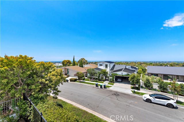 Detail Gallery Image 29 of 40 For 2507 Alta Vista Dr, Newport Beach,  CA 92660 - 5 Beds | 4/1 Baths