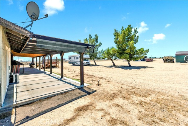 Detail Gallery Image 35 of 43 For 13237 Smoke Tree Rd, Victorville,  CA 92392 - 3 Beds | 2 Baths