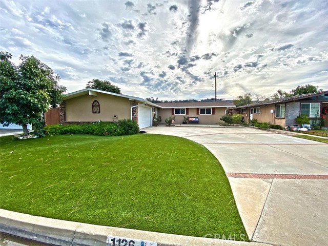 1126 E Lemon Ave, Glendora, CA 91741