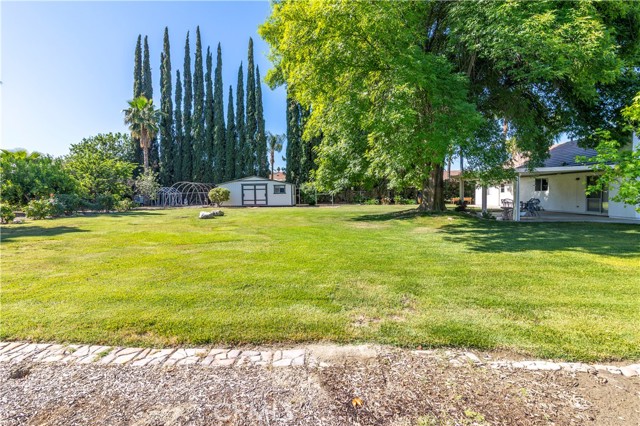 274 N Hemet Street, Hemet CA: https://media.crmls.org/medias/4b461c31-710c-42a7-b890-74558879e2bf.jpg