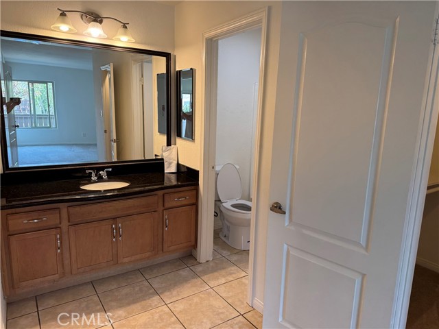 Detail Gallery Image 5 of 10 For 1345 Cabrillo Park Dr #M16,  Santa Ana,  CA 92701 - 1 Beds | 1 Baths