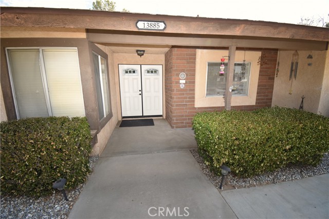 Detail Gallery Image 5 of 18 For 13885 Hopi Rd, Apple Valley,  CA 92307 - 3 Beds | 2 Baths